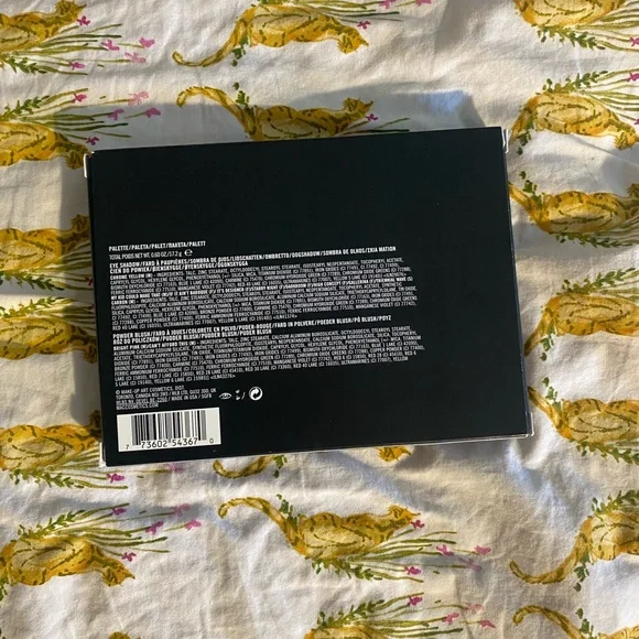 M•A•C 👁️Designer👁️Art Library - Picture 7 of 9